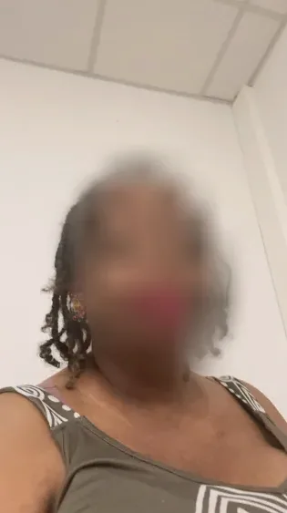 Aylin, 32