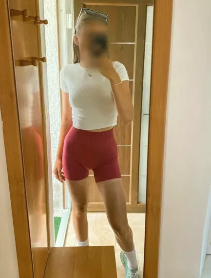 Aylin, 27