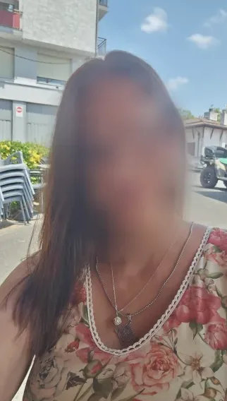 Cara, 39