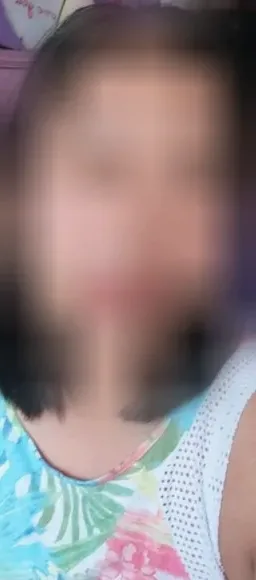 Claudia, 37