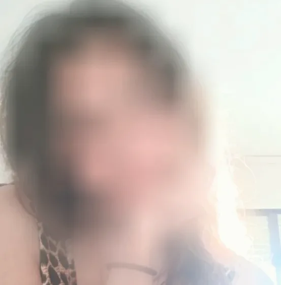 Daniela, 25