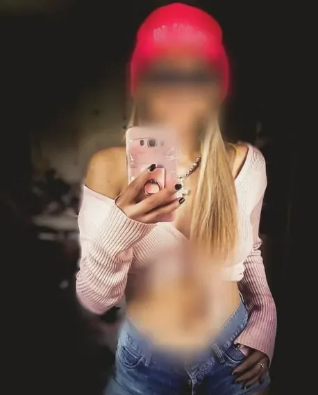 Emma, 36