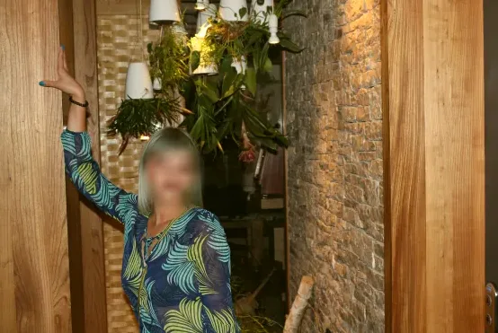 Katrin, 28