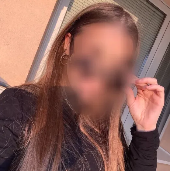 Larissa, 31