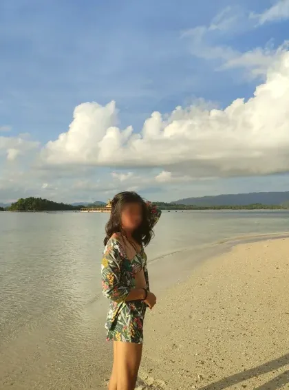 Lilly, 26