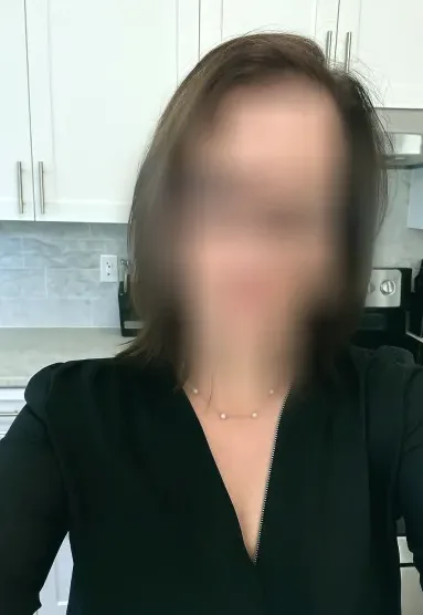 Lucia, 38