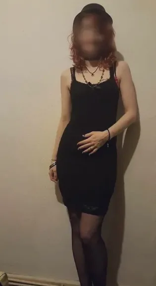 Marina, 35