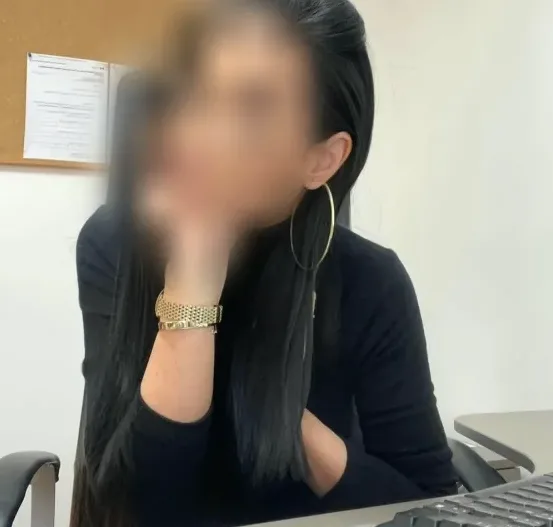 Mira, 24