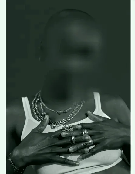 Nadja, 34