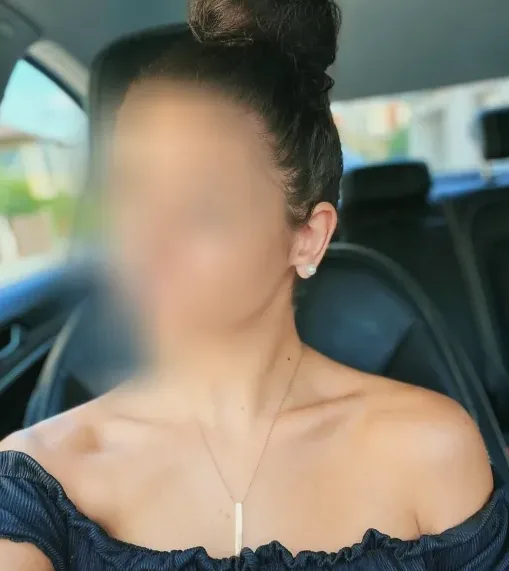 Nadja, 25