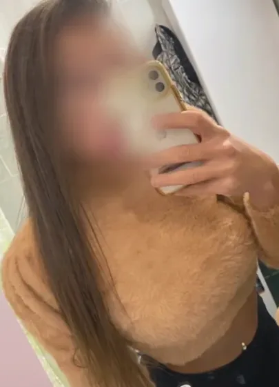 Sophia, 27